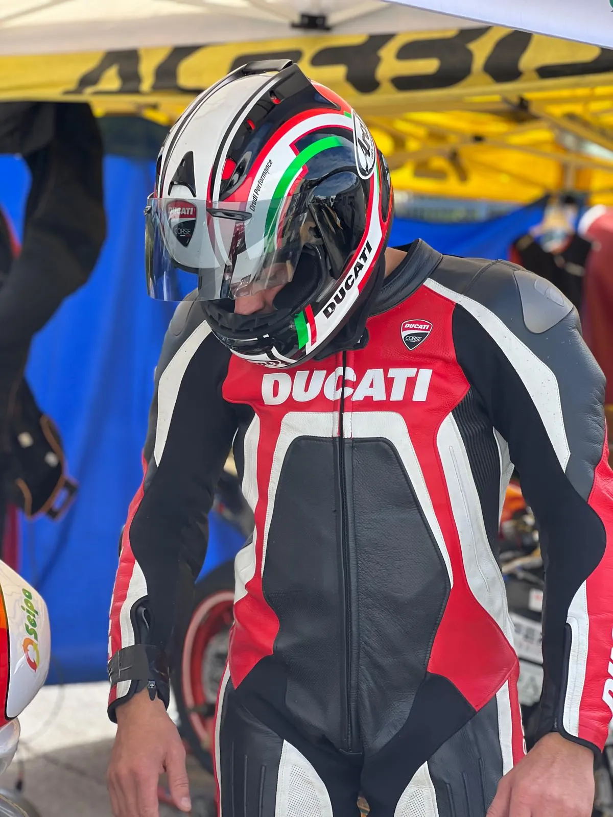 055c5358-685f-4e4c-b2b7-354b1c2a723f_11zon