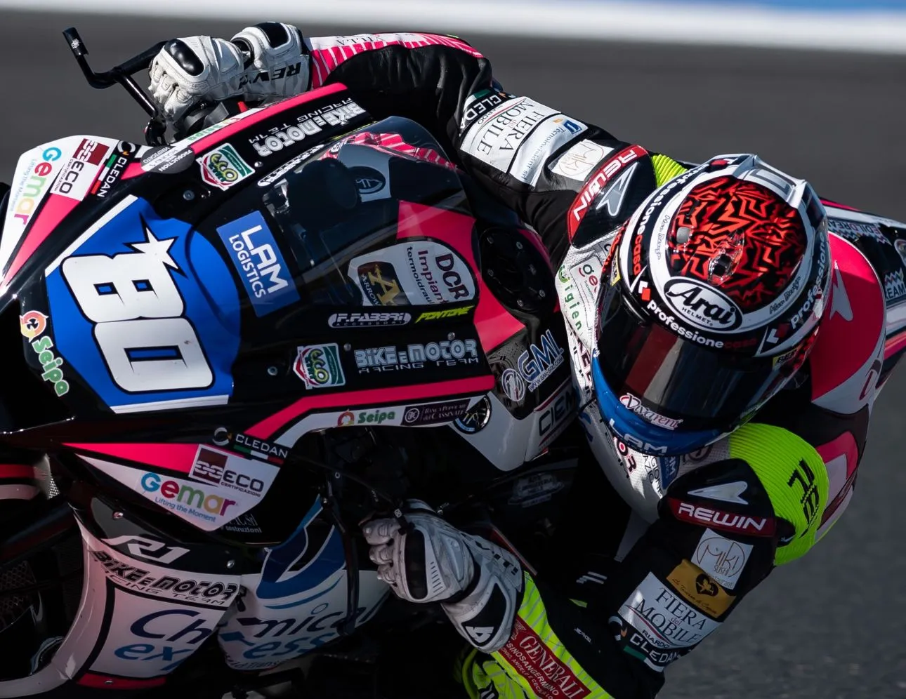 18a7592d-8a4e-4f81-94a2-e5d8273bf5df_11zon