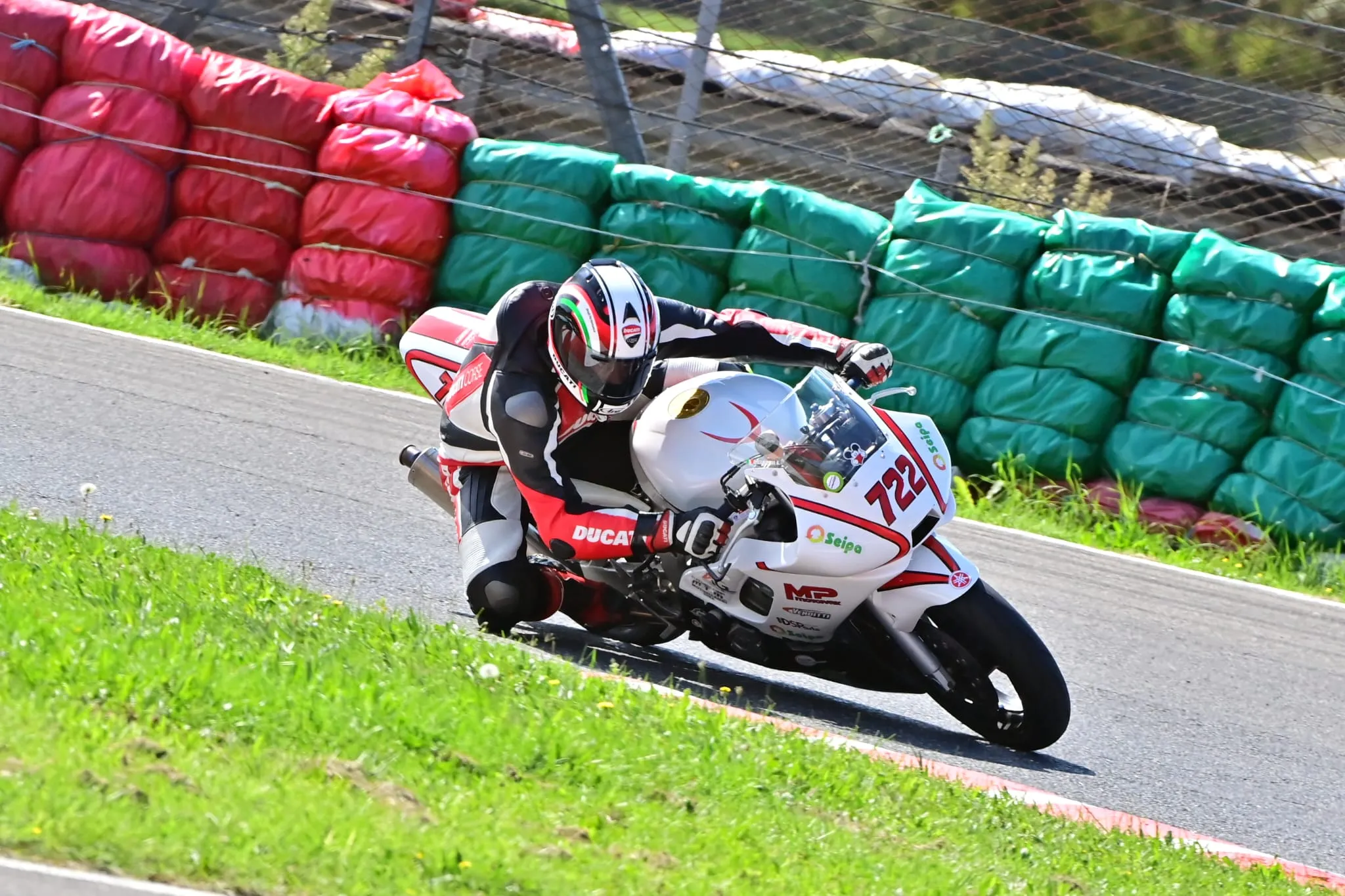 25bc4afc-9fca-41a1-a374-bbff89b0c8a9_11zon