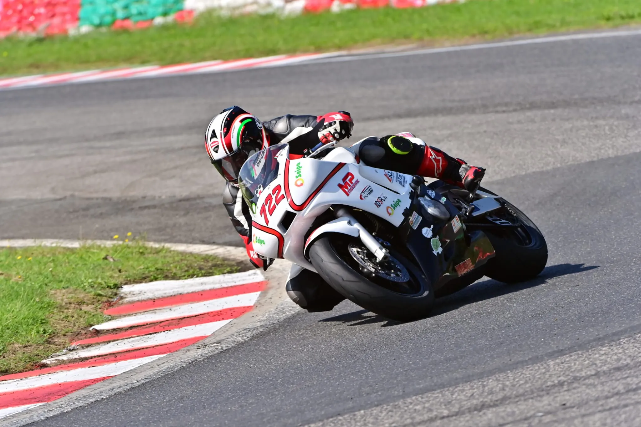 9f3f7aa5-ca53-467d-afa3-97f2e807b1c1_11zon