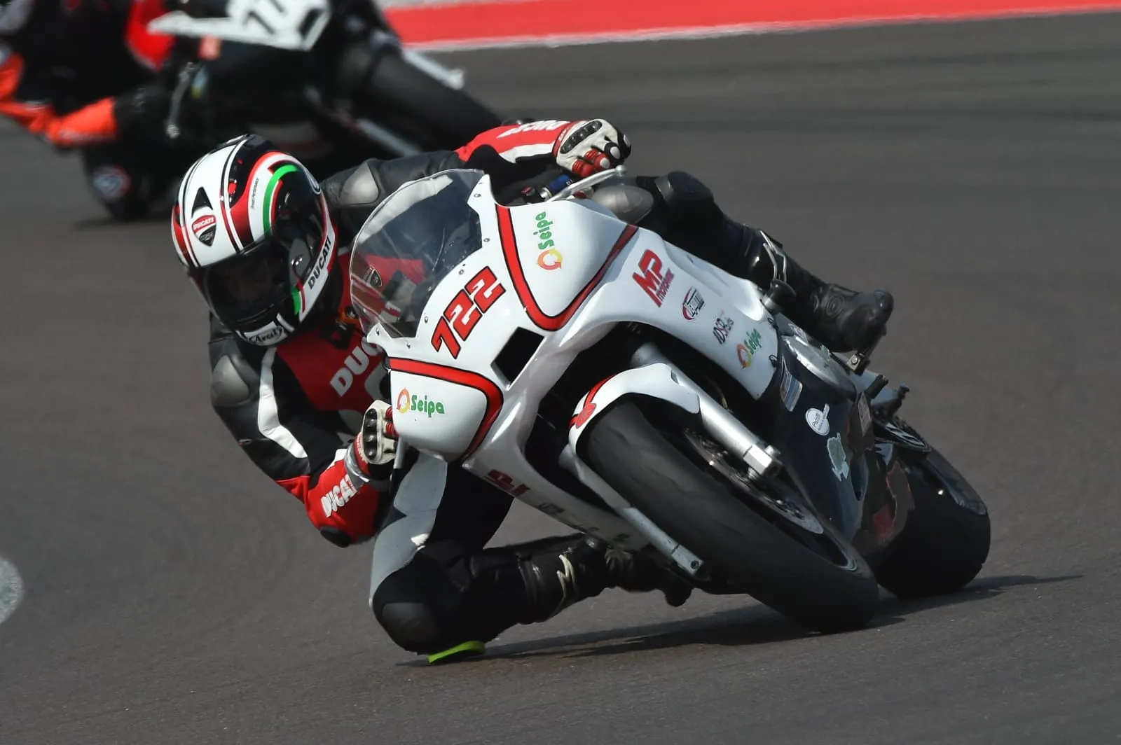 d8d5d217-5a47-42f2-93c5-e6aca49c56f8_11zon