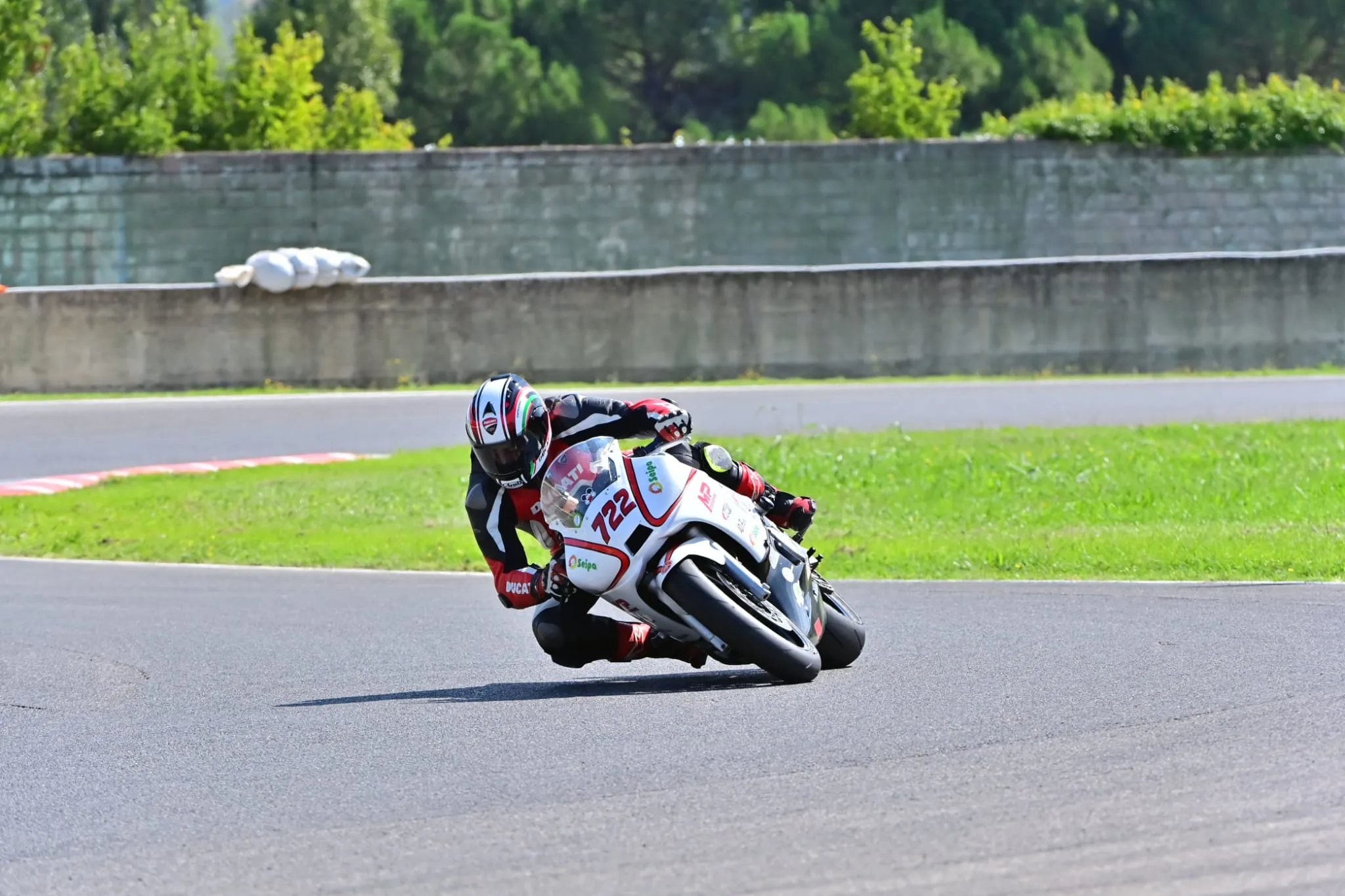 e7b07a2b-fcc0-40a5-8e21-9723640e91eb_11zon